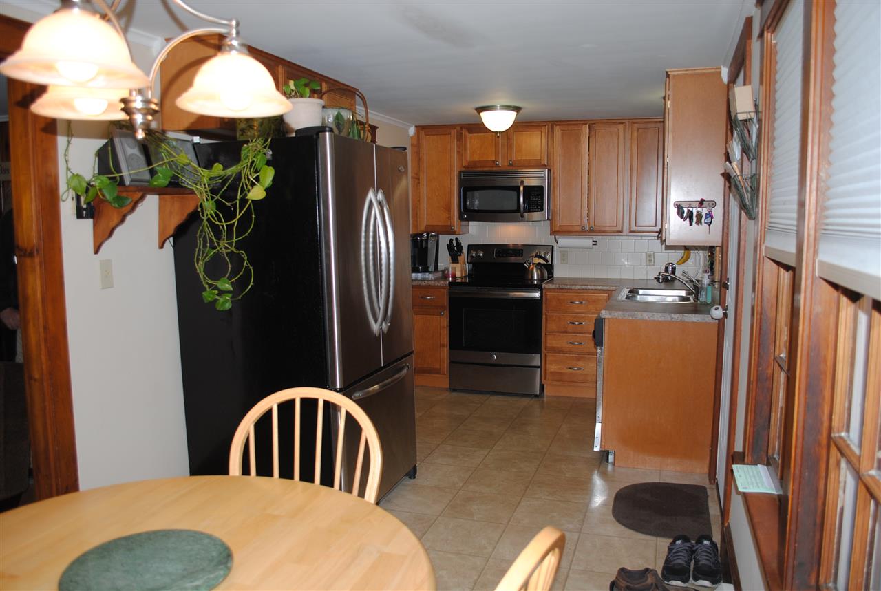 52 Richardson Street Rochester, NH 03867 - Photo 5 of 30