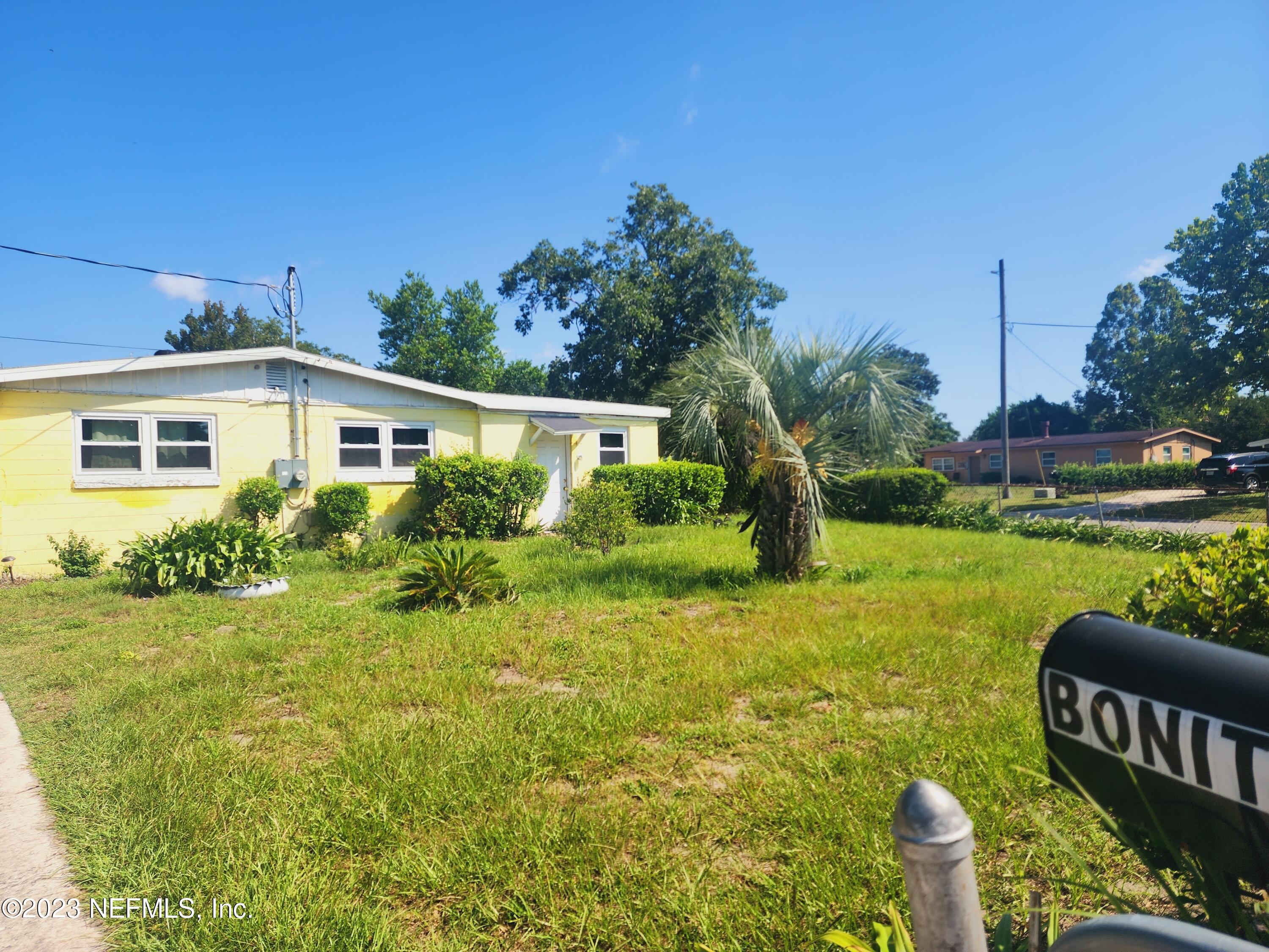 705 Bonita Road Atlantic Beach, FL 32233 - Photo 2 of 15 20230814_104634