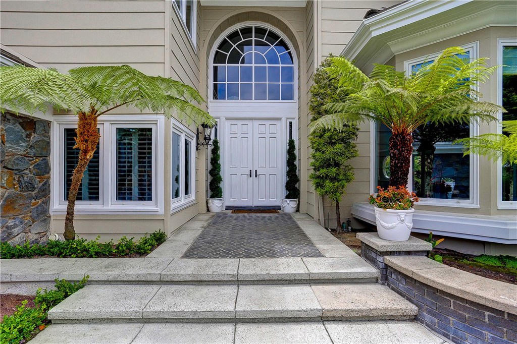 14 Rockingham Drive Newport Beach, CA 92660 - Photo 1 of 10