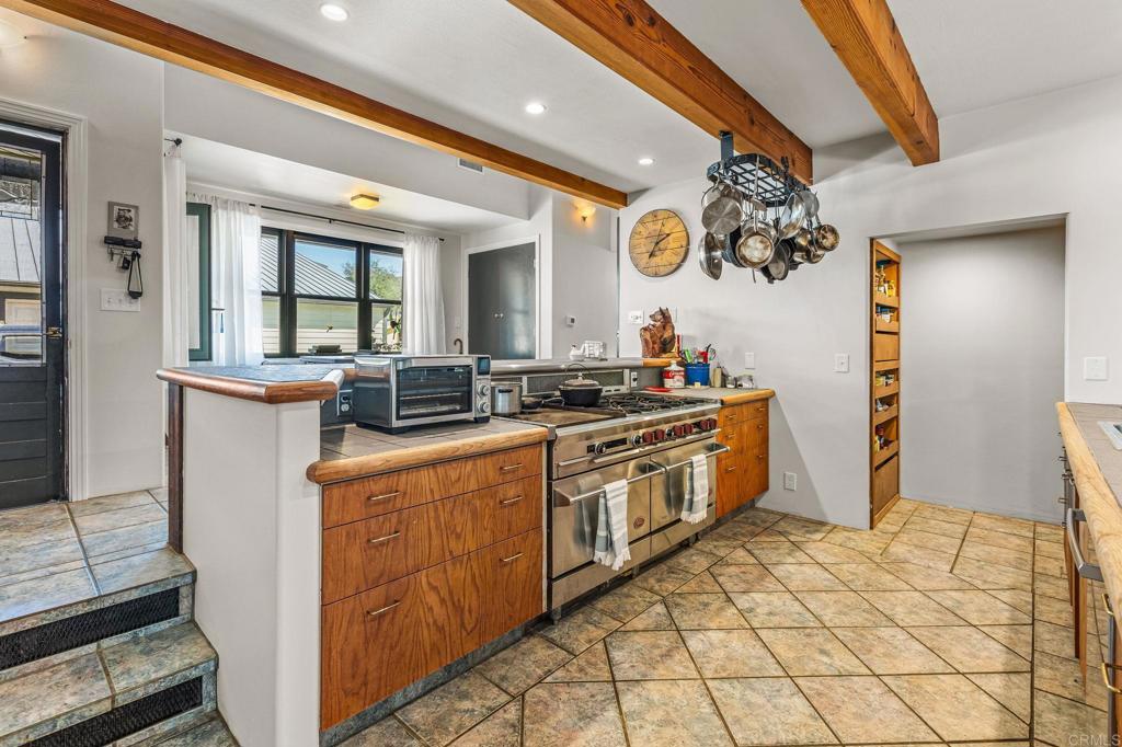 29533 Anthony Road Valley Center, CA 92082 - Photo 19 of 71 Kitchen