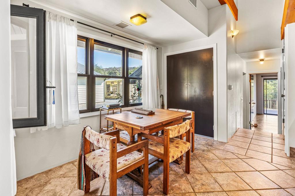 29533 Anthony Road Valley Center, CA 92082 - Photo 23 of 71 Dining Area