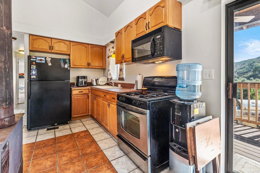 29533 Anthony Road Valley Center, CA 92082 - Photo 52 of 71 Kitchen-ADU