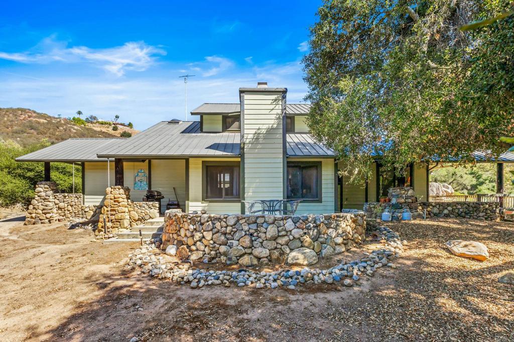 29533 Anthony Road Valley Center, CA 92082 - Photo 8 of 71 Exterior Back