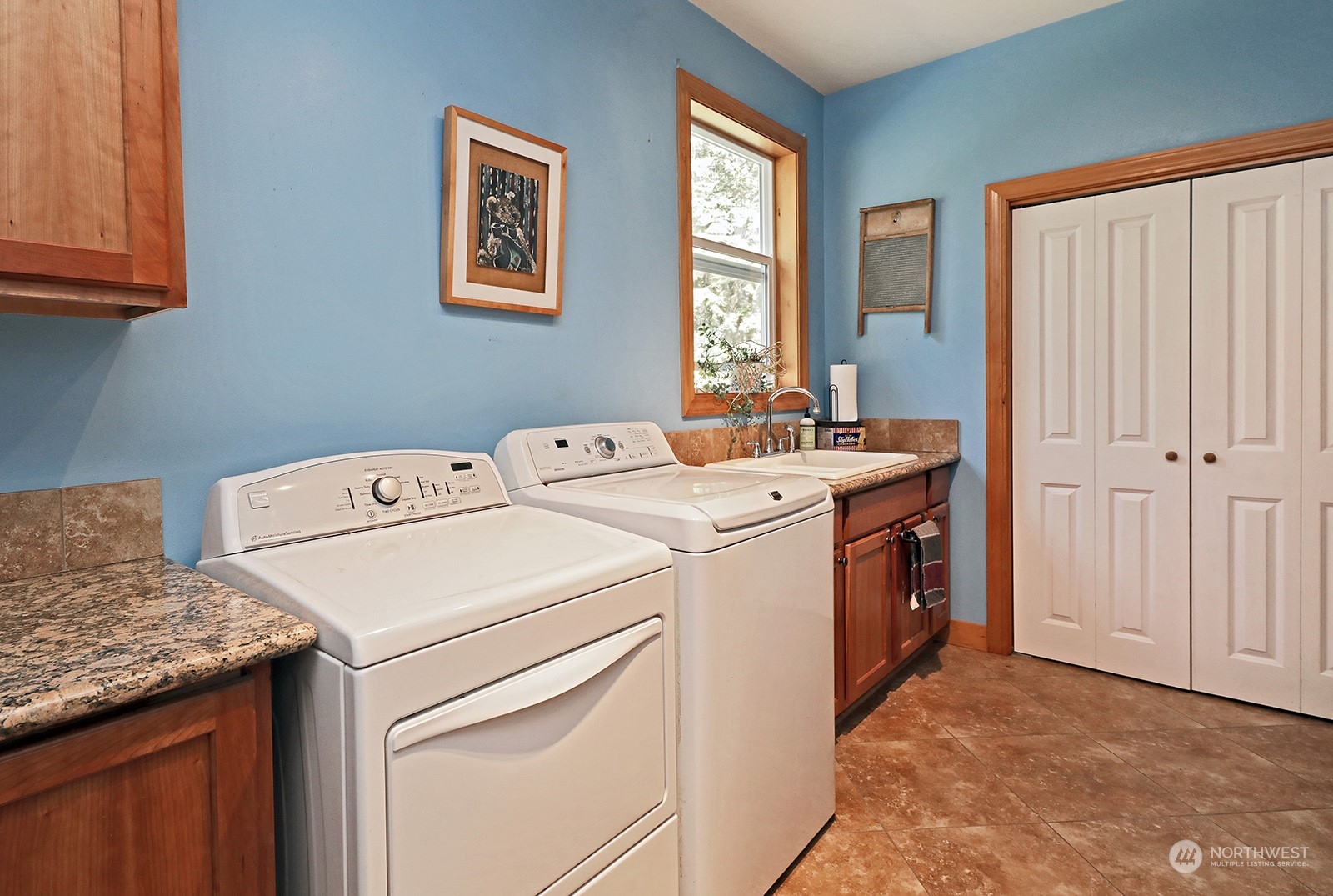 3937 Deer Lake Road Clinton, WA 98236 - Photo 13 of 40 Gallery Image 13