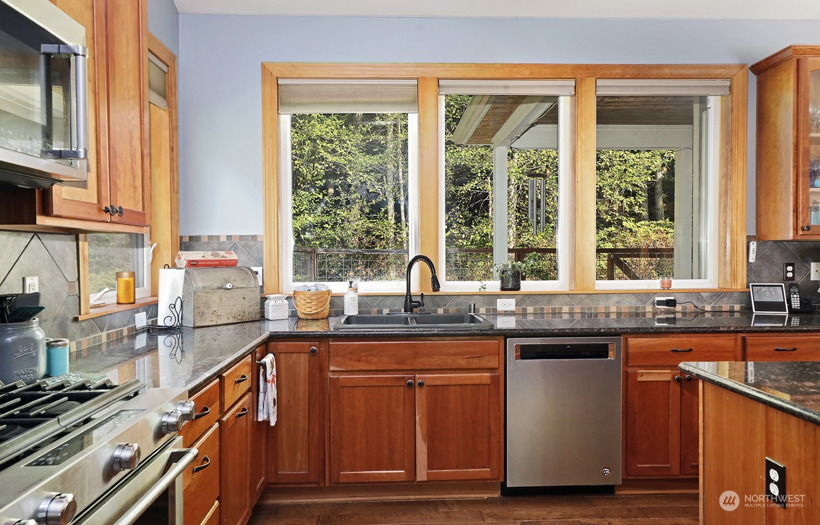 3937 Deer Lake Road Clinton, WA 98236 - Photo 15 of 40 Gallery Image 15
