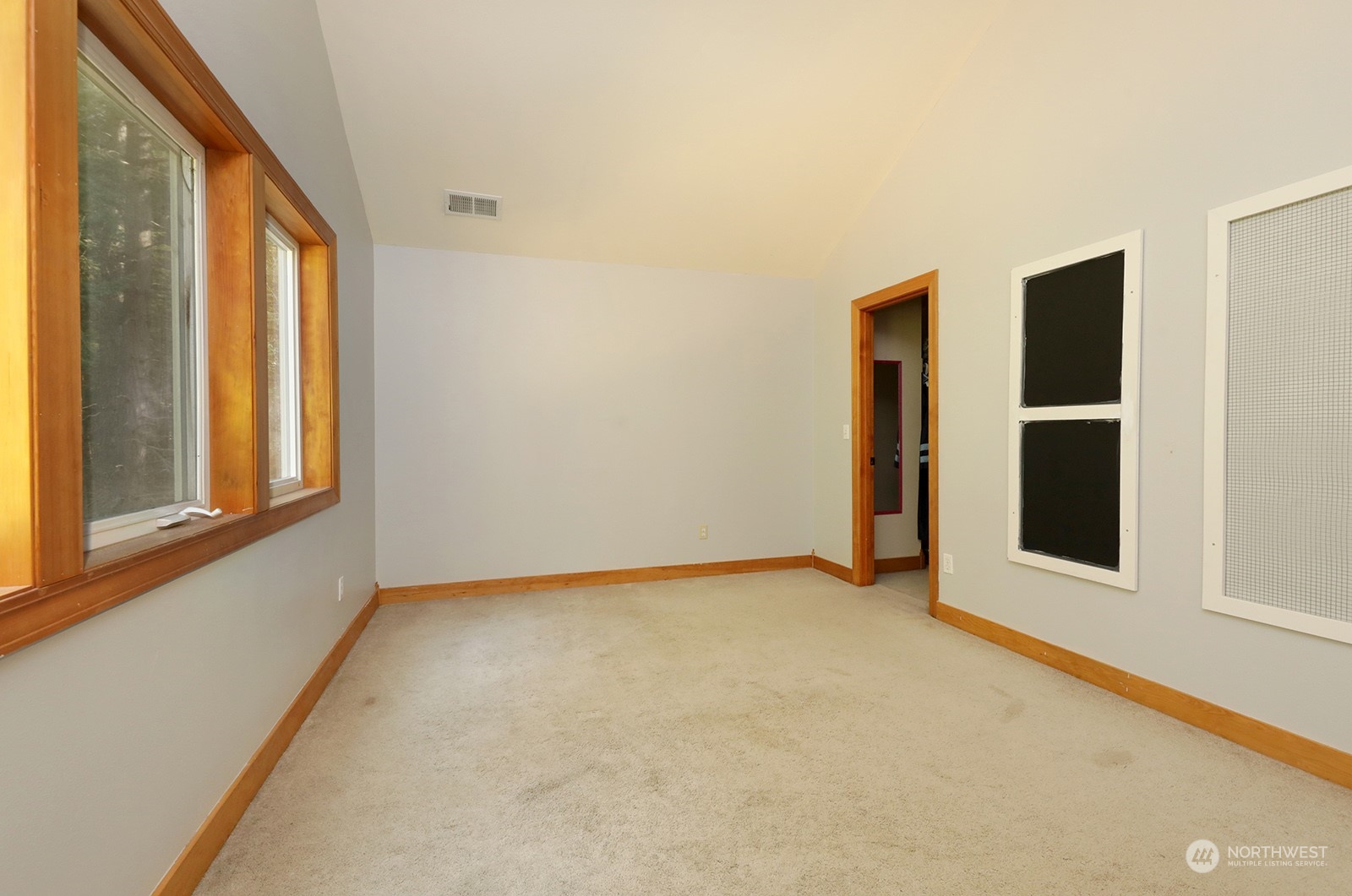 3937 Deer Lake Road Clinton, WA 98236 - Photo 27 of 40 Gallery Image 27
