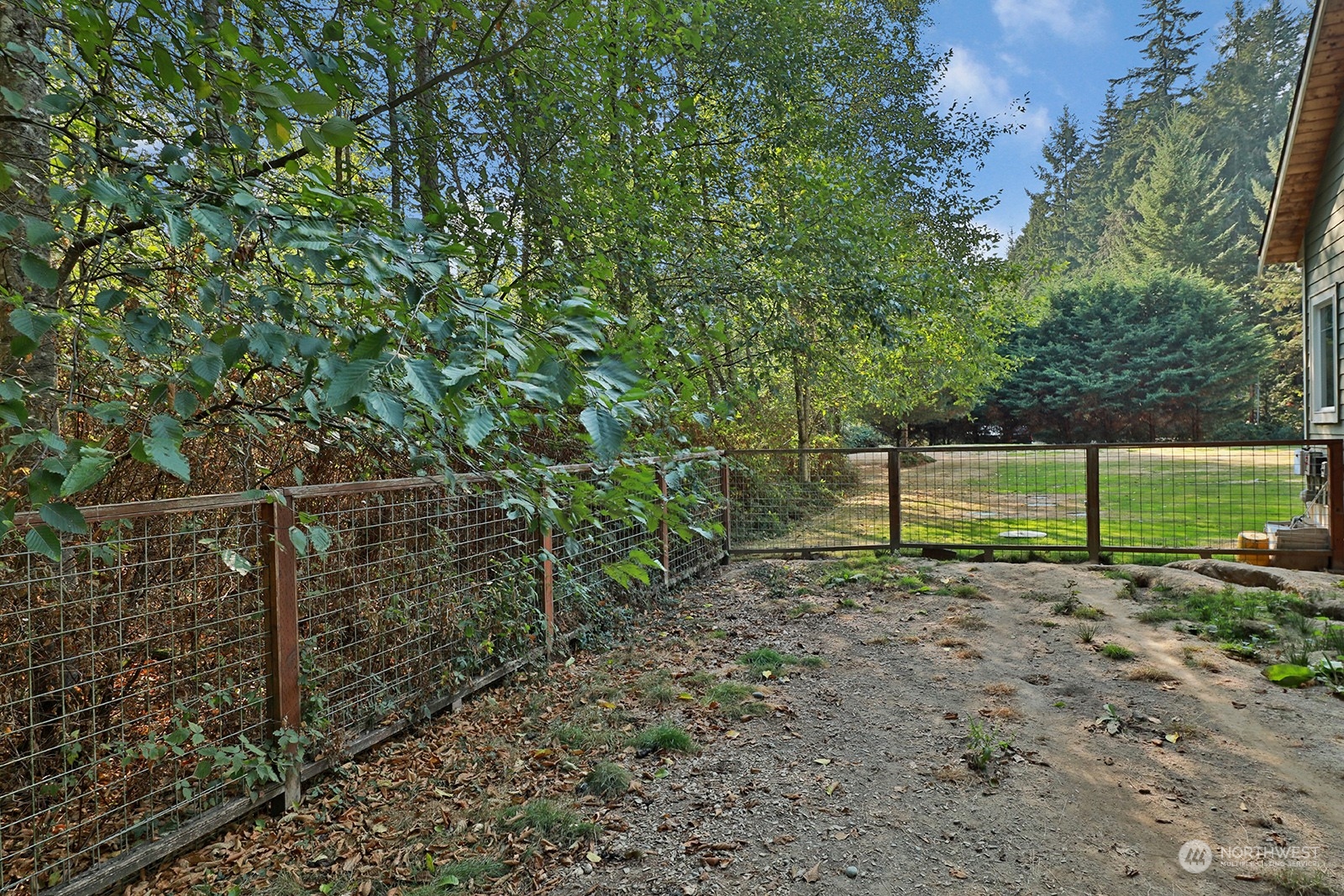3937 Deer Lake Road Clinton, WA 98236 - Photo 34 of 40 Gallery Image 34