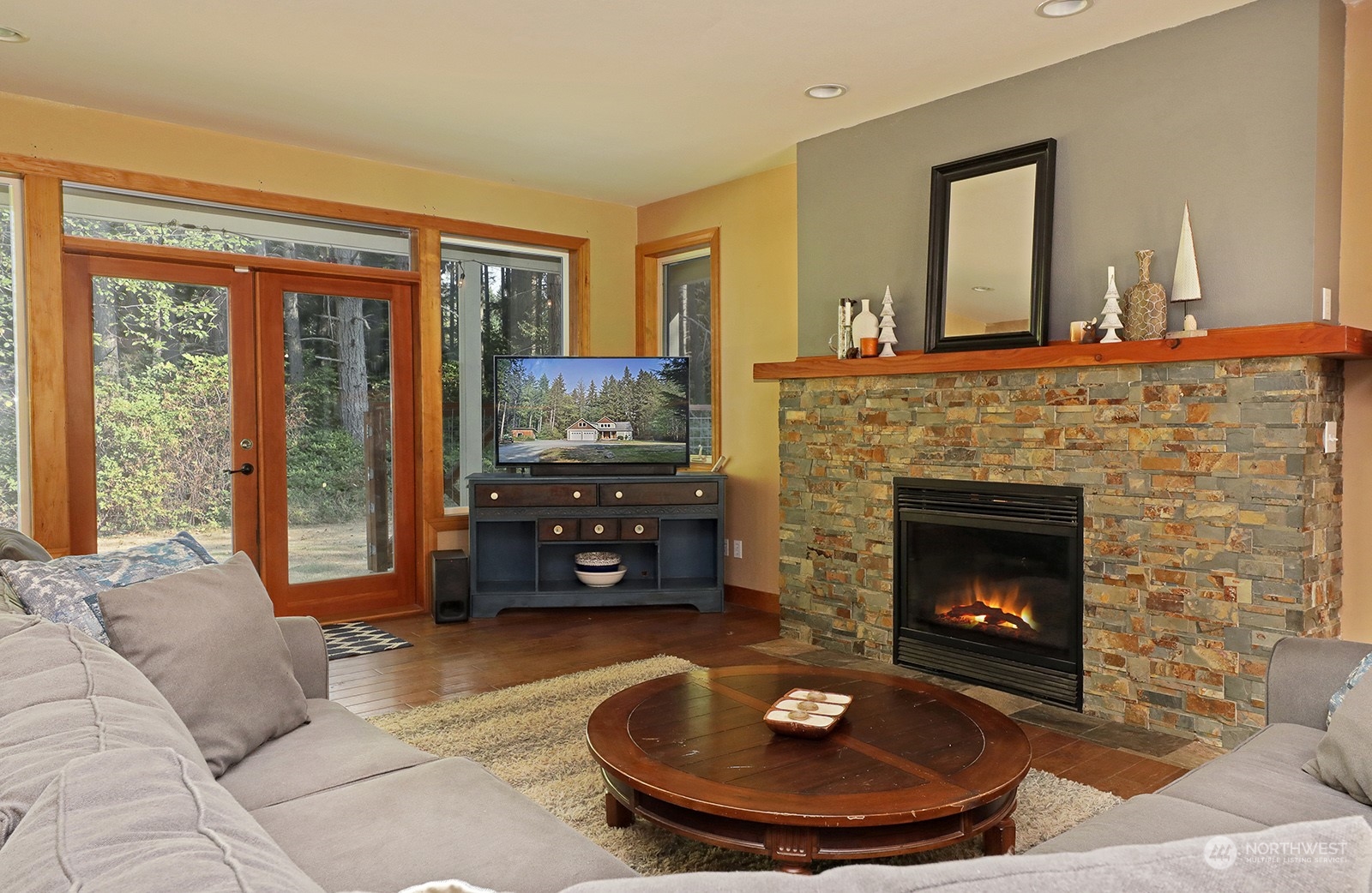 3937 Deer Lake Road Clinton, WA 98236 - Photo 7 of 40 Gallery Image 7