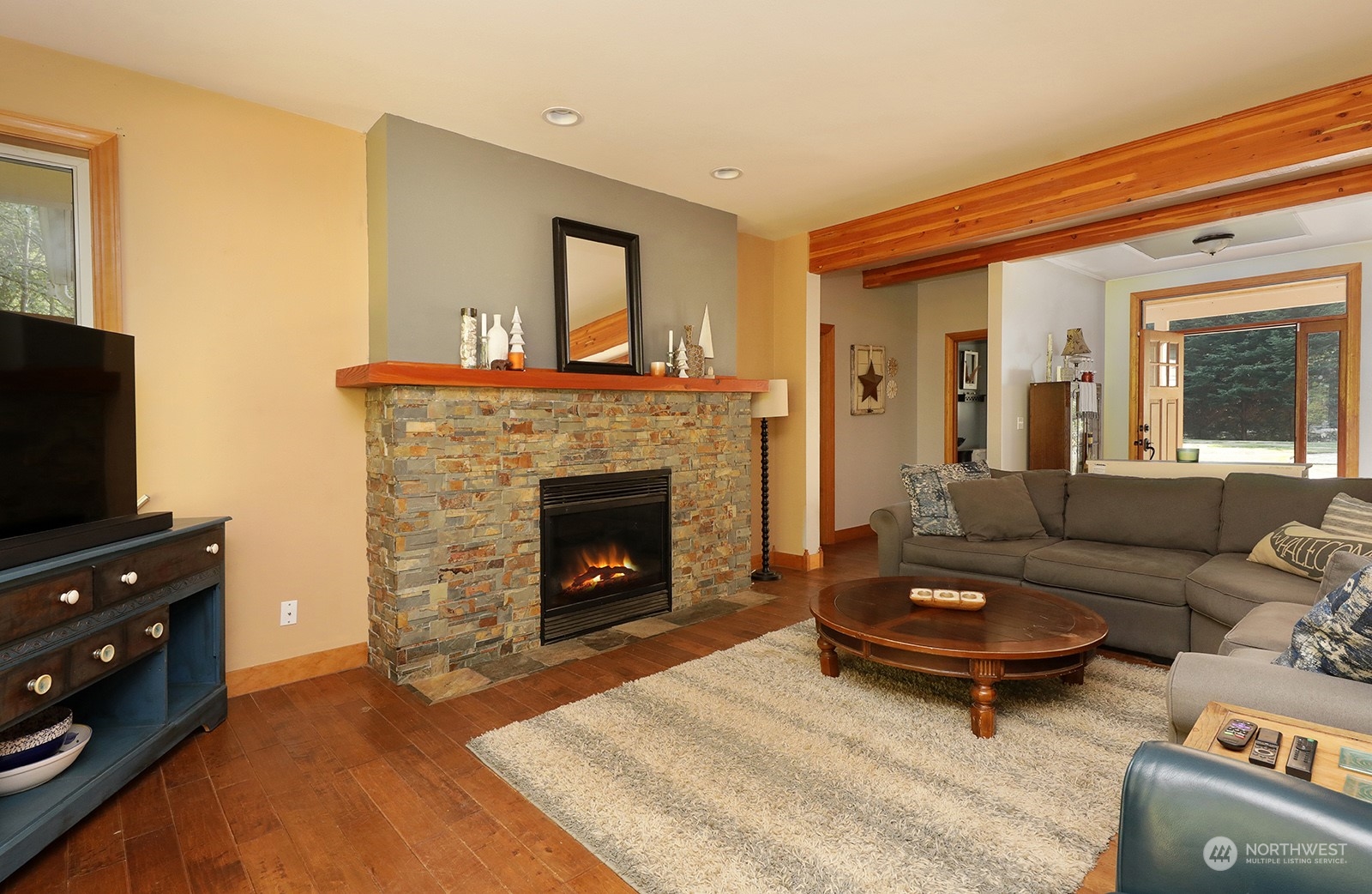 3937 Deer Lake Road Clinton, WA 98236 - Photo 9 of 40 Gallery Image 9