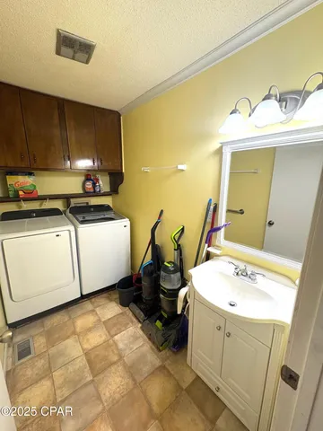 $239,900 | 5853 Catalina Lane, Greenwood, FL 32443