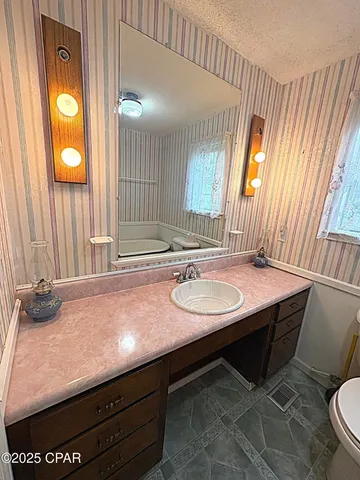 $239,900 | 5853 Catalina Lane, Greenwood, FL 32443