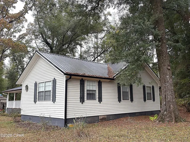 $239,900 | 5853 Catalina Lane, Greenwood, FL 32443