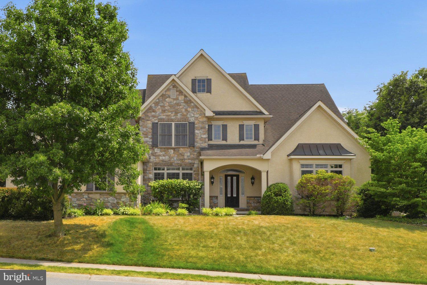 340 Royal Hunt Way Lititz, PA 17543 - Photo 2 of 65 Front View