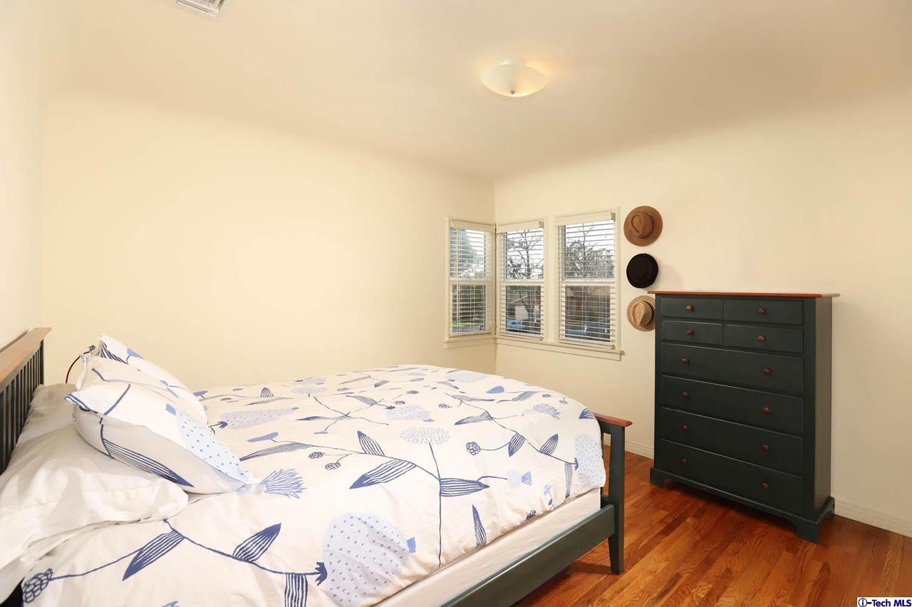 634 East Fairmount Road Burbank, CA 91501 - Photo 17 of 28 Gallery Image 17