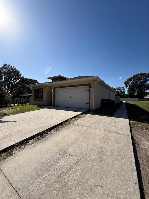 2314 Apache Avenue Kissimmee, FL 34744 - Photo 5 of 29 a view of a terrace