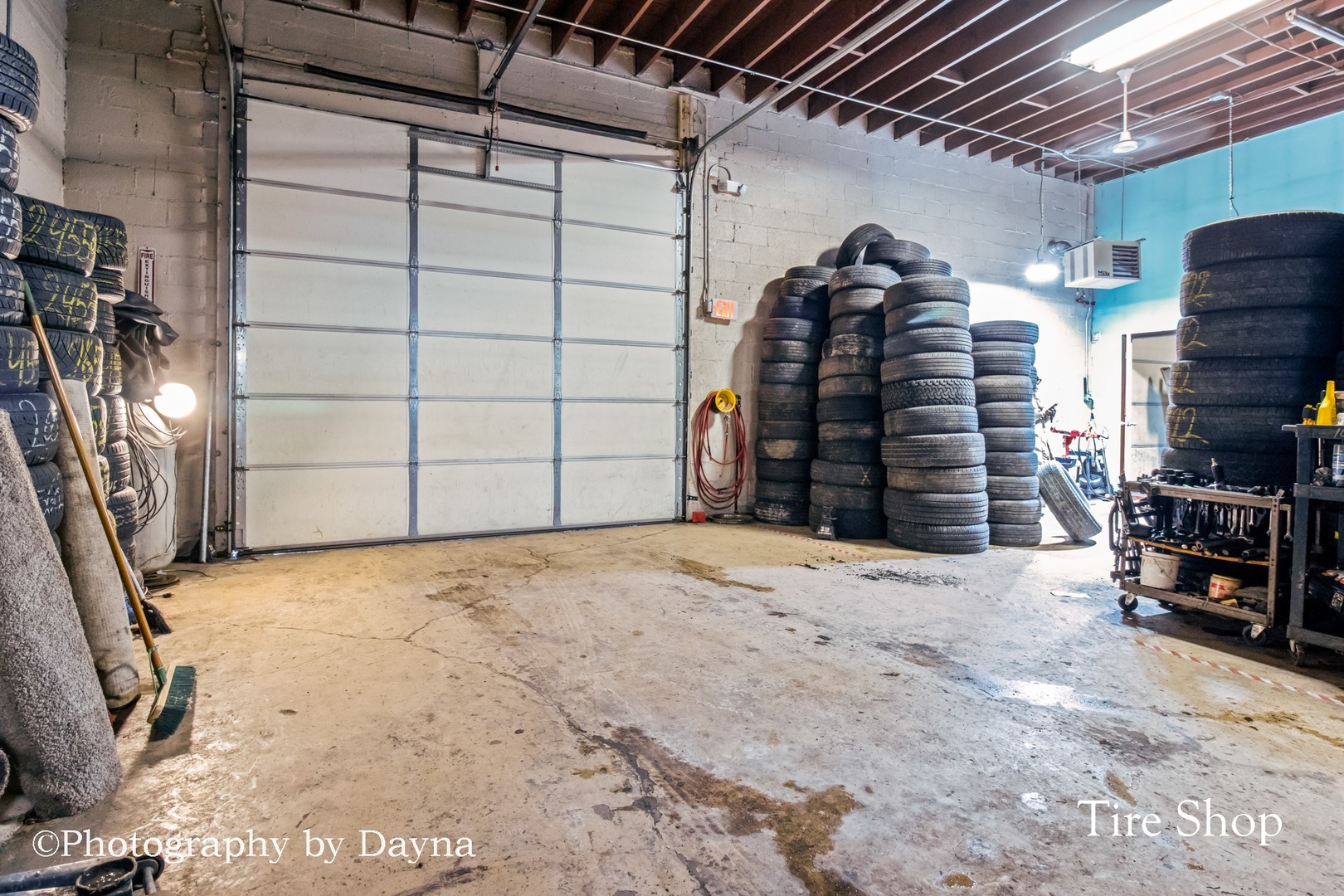 242 West Jeffery Street Kankakee, IL 60901 - Photo 22 of 39 a view of a storage room
