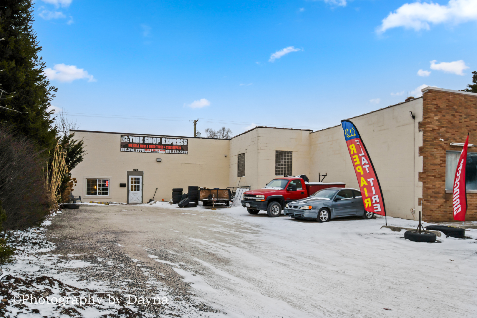 242 West Jeffery Street Kankakee, IL 60901 - Photo 5 of 39 a view of a big room with gym equipment