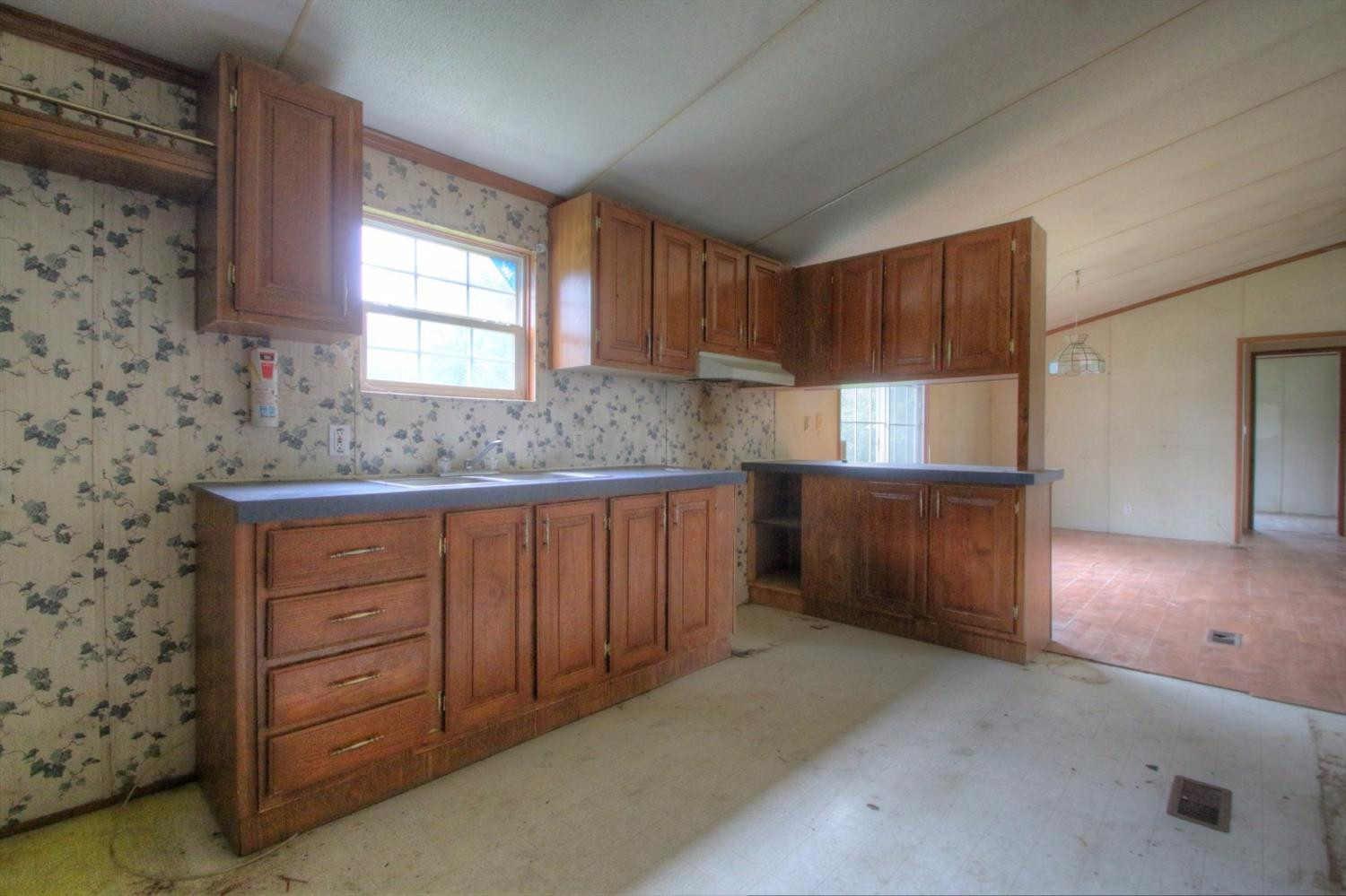 1510 Fairgrounds Road Lebanon, KY 40033 - Photo 4 of 11 Photo 4