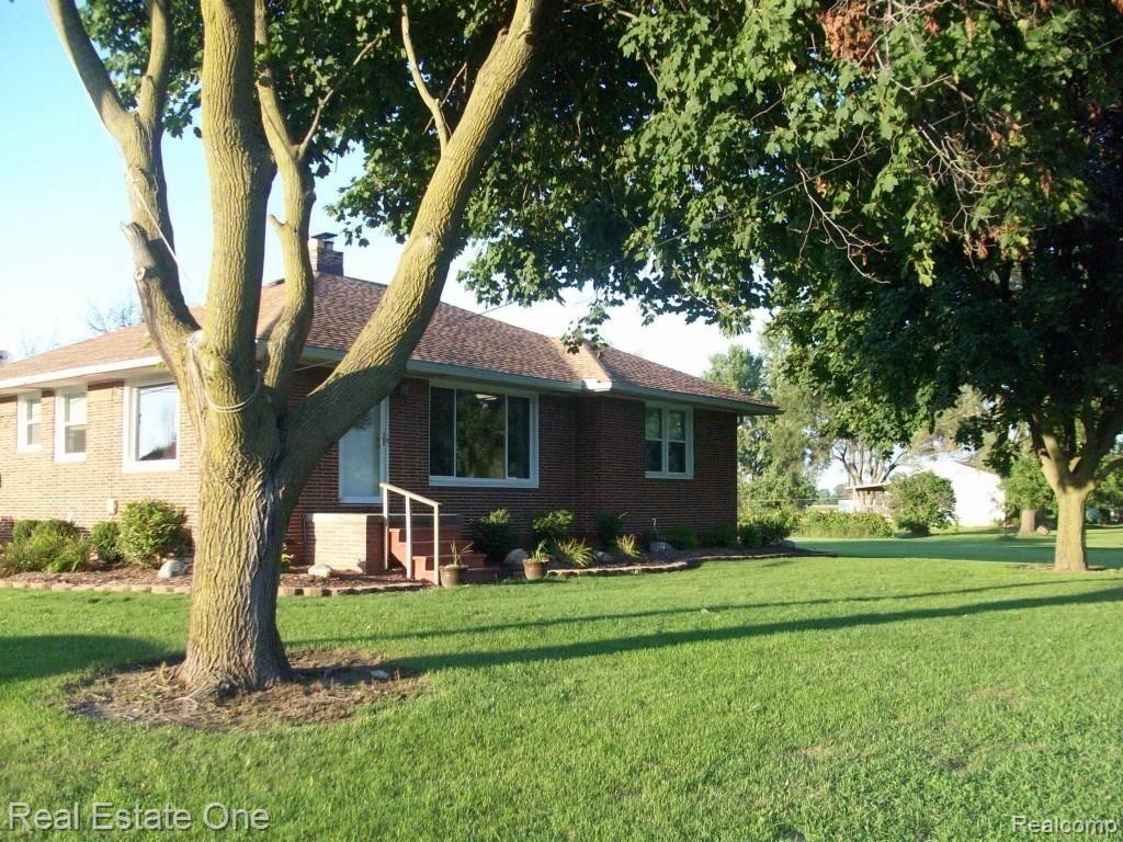 4944 Ohara Road Carleton, MI 48117 - Photo 2 of 48 Ohara 086.jpg