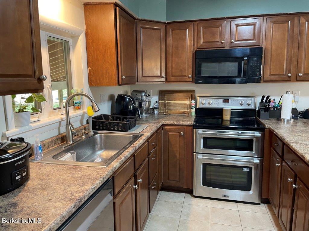 249 Hancock Road Pittsfield, MA 01201 - Photo 5 of 52 20260427_143926328_iOS