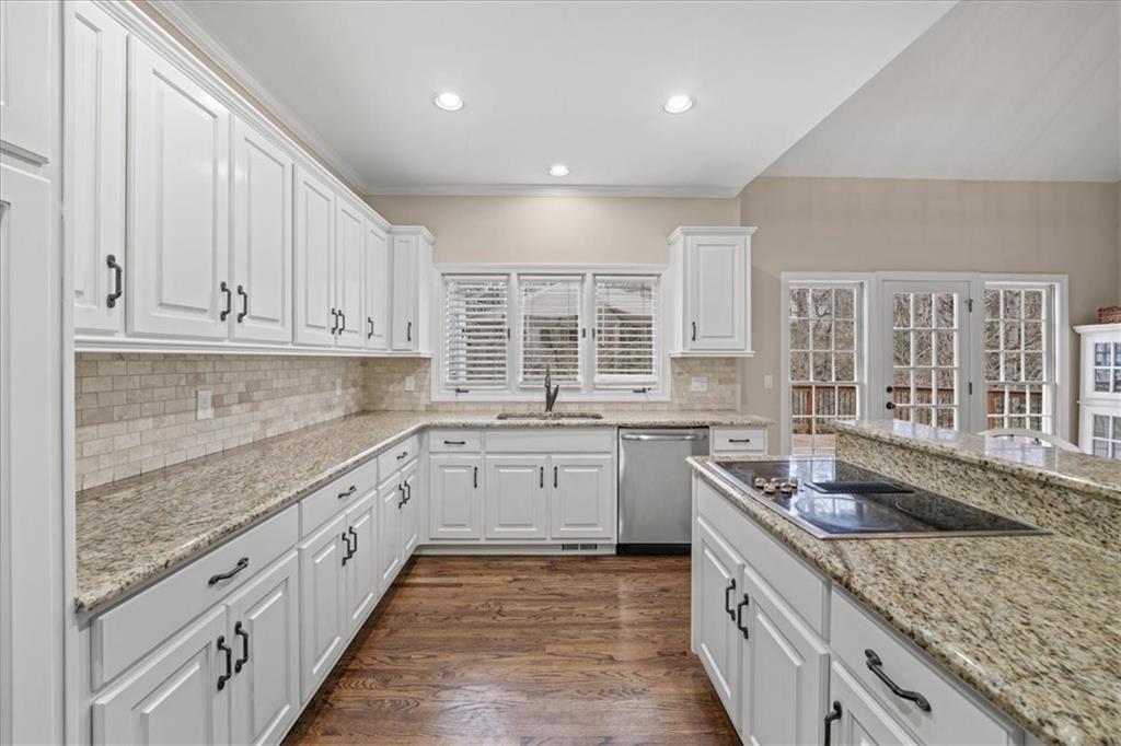 605 Pine Trail Pointe Roswell, GA 30075 - Photo 23 of 76