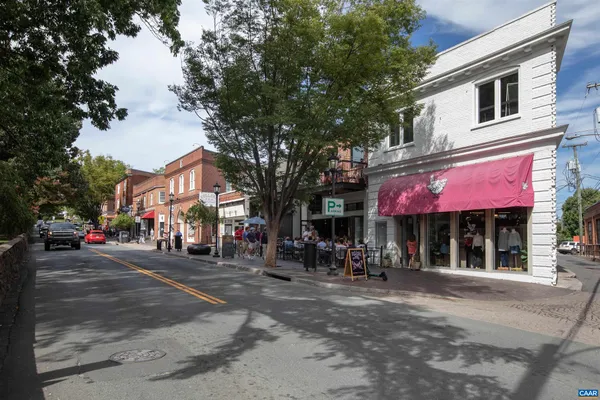 $320,000 | 735 Walker Square, Unit 2A, Charlottesville, VA 22903
