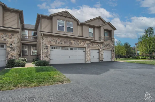 $3,400 | 1817 Crenshaw Circle, Vernon Hills, IL 60061