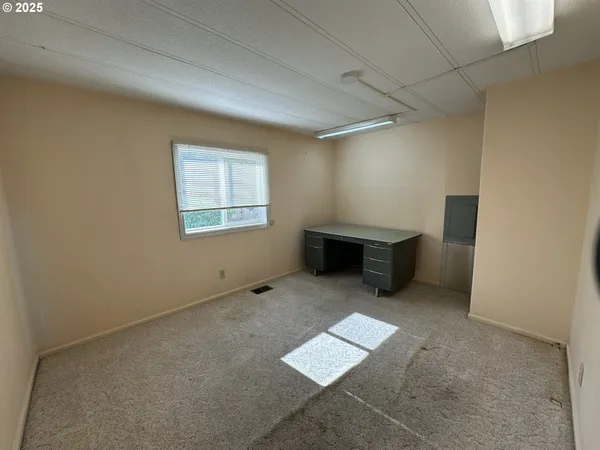 $220,000 | 128 Southwest Canton Street, John Day, OR 97845