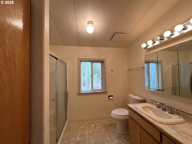 $225,000 | 128 Southwest Canton Street, John Day, OR 97845