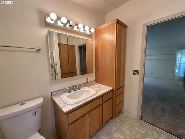 $220,000 | 128 Southwest Canton Street, John Day, OR 97845