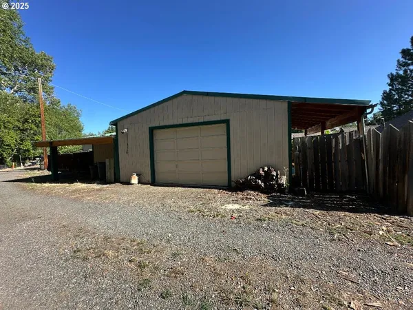 $220,000 | 128 Southwest Canton Street, John Day, OR 97845