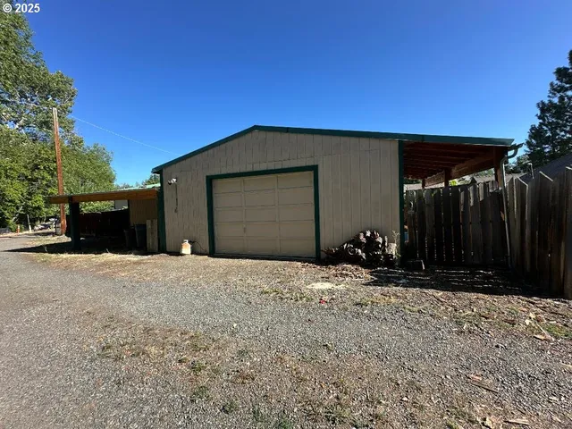 $225,000 | 128 Southwest Canton Street, John Day, OR 97845