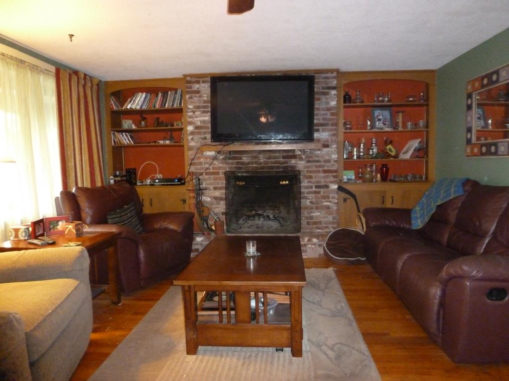 3 Cedar Street Hudson, NH 03051 - Photo 2 of 12 Gallery Image 2