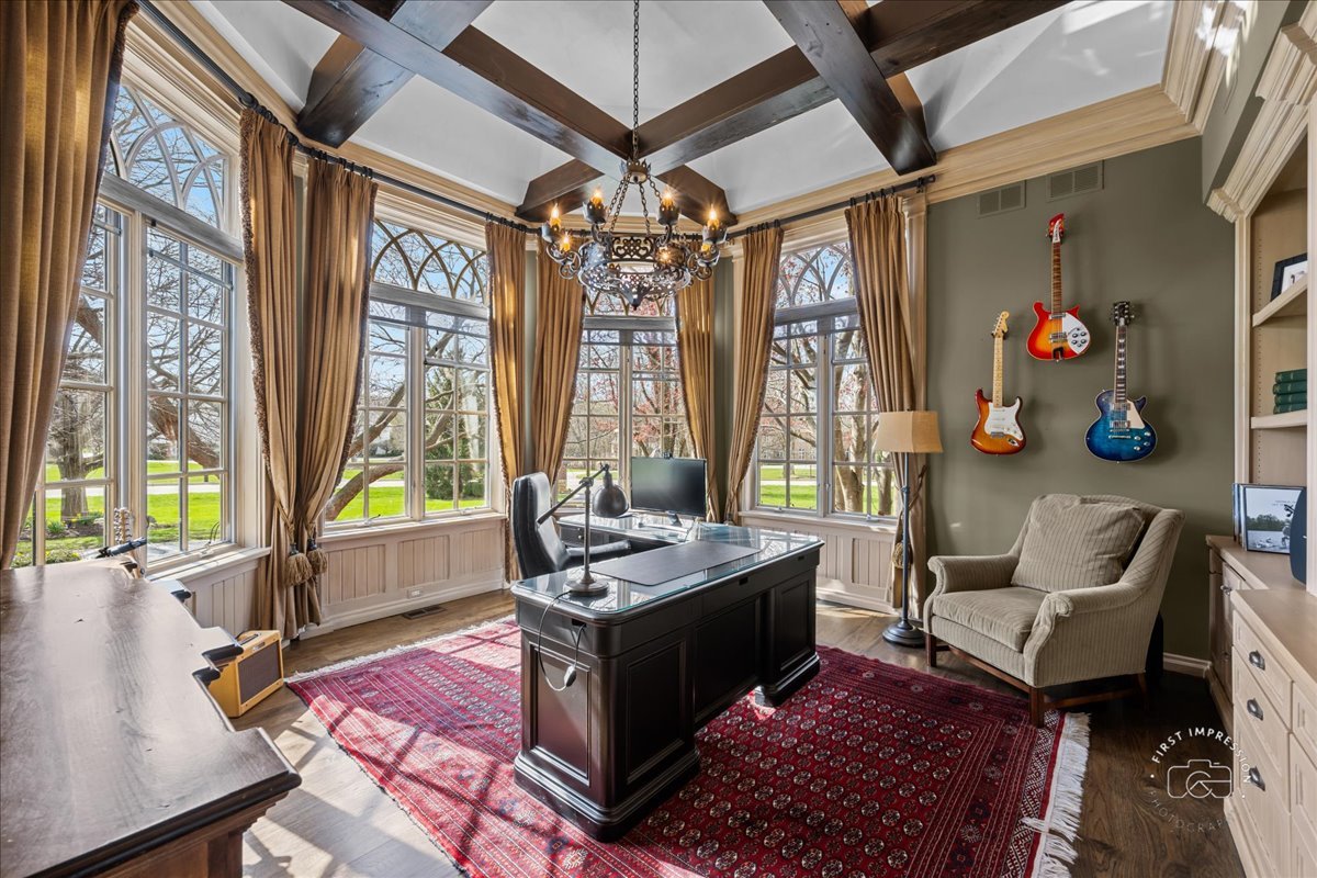 36W442 Hunters Gate Road St. Charles, IL 60175 - Photo 11 of 64