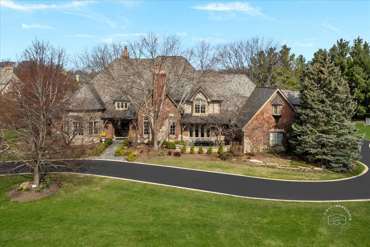 36W442 Hunters Gate Road St. Charles, IL 60175 - Photo 2 of 64