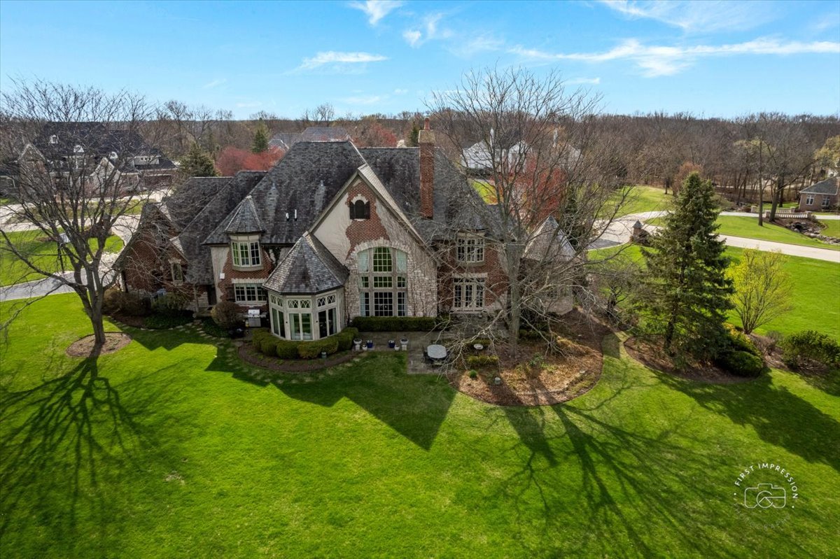 36W442 Hunters Gate Road St. Charles, IL 60175 - Photo 3 of 64