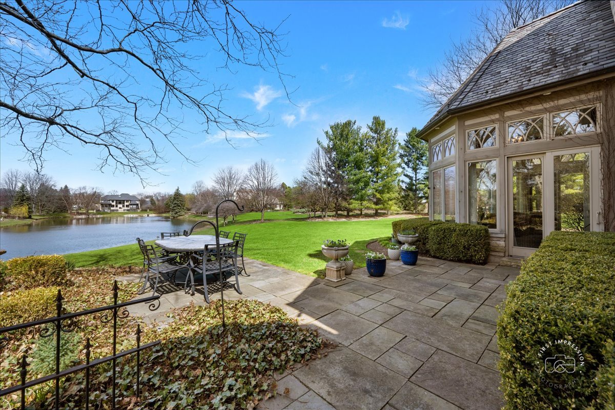 36W442 Hunters Gate Road St. Charles, IL 60175 - Photo 4 of 64