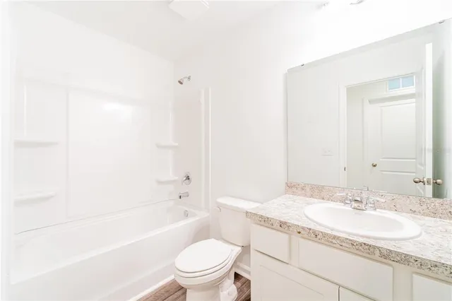 $1,975 | 6174 Daerr Rdg Street, Zephyrhills, FL 33542