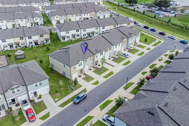 $1,975 | 6174 Daerr Rdg Street, Zephyrhills, FL 33542