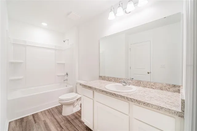 $1,975 | 6174 Daerr Rdg Street, Zephyrhills, FL 33542