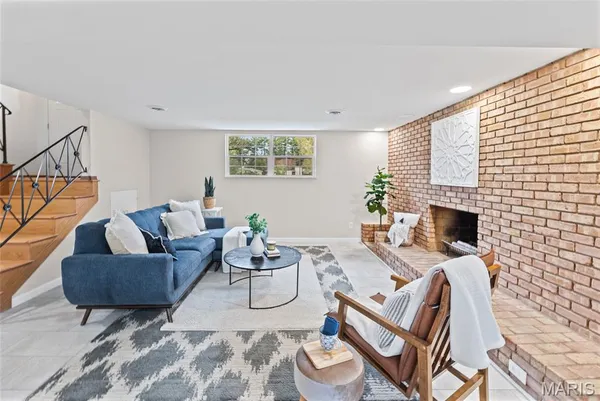 $330,000 | 10 Fawnlily Drive, Belleville, IL 62221