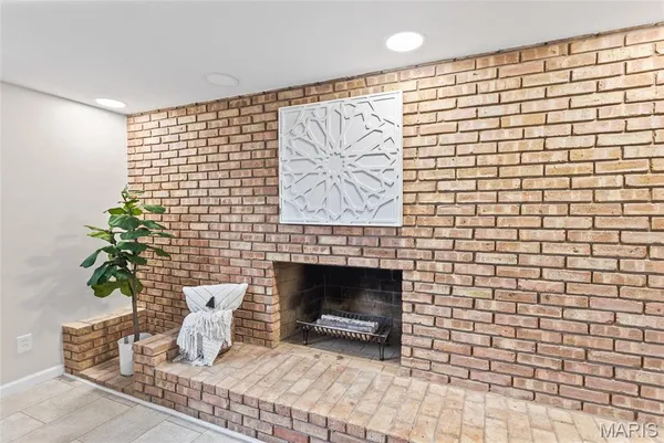 $330,000 | 10 Fawnlily Drive, Belleville, IL 62221