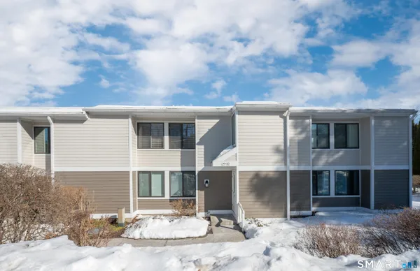 $389,000 | 32 Lawson Lane, Unit 32, Ridgefield, CT 06877