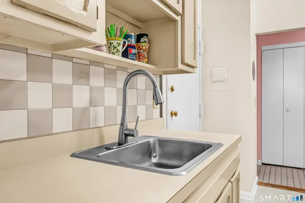 $369,900 | 32 Lawson Lane, Unit 32, Ridgefield, CT 06877