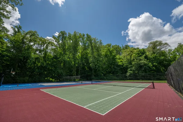 $369,900 | 32 Lawson Lane, Unit 32, Ridgefield, CT 06877