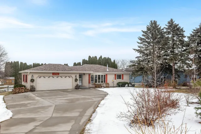 $359,000 | N5478 Highway 73, Princeton, WI 54968