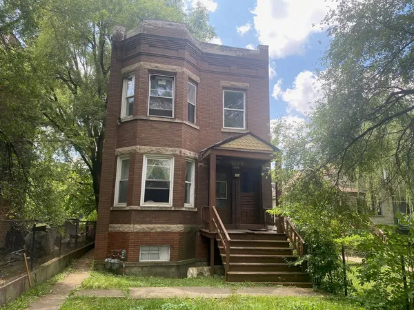 $170,000 | 129 East Kensington Avenue, Chicago, IL 60628