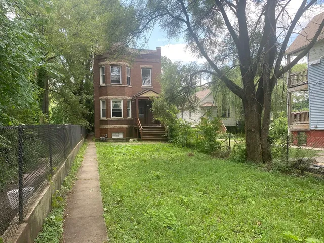 $155,000 | 129 East Kensington Avenue, Chicago, IL 60628