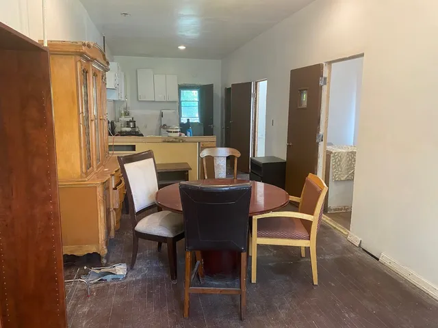 $155,000 | 129 East Kensington Avenue, Chicago, IL 60628