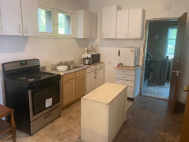 $155,000 | 129 East Kensington Avenue, Chicago, IL 60628